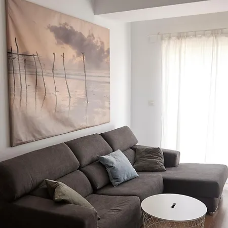 Arts 4 - Private Sunny Terrace & 2 Baths Apartamento