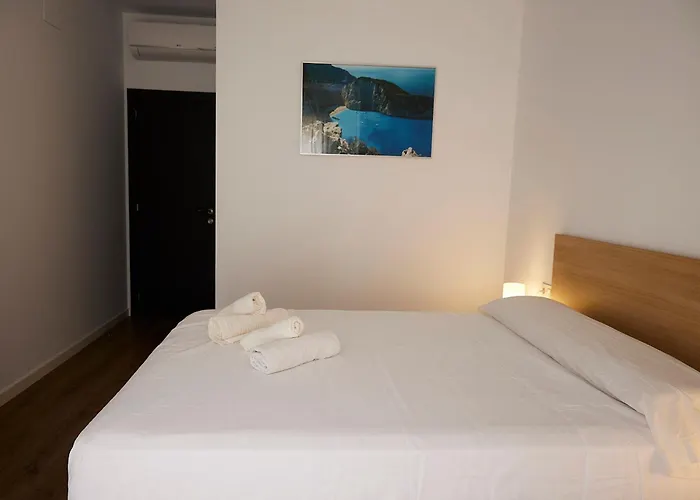 Arts 4 - Private Sunny Terrace & 2 Baths Valencia