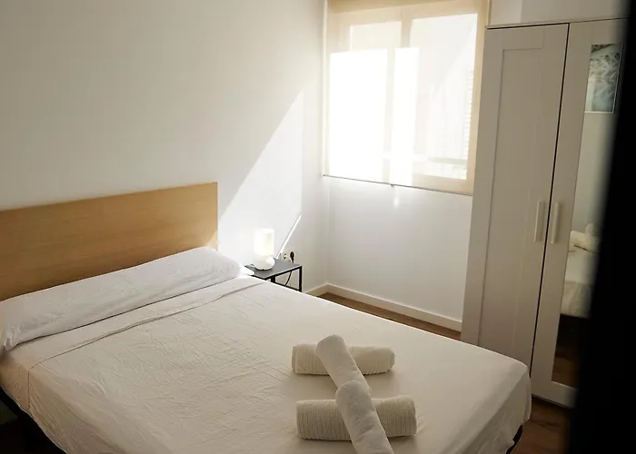 Arts 4 - Private Sunny Terrace & 2 Baths